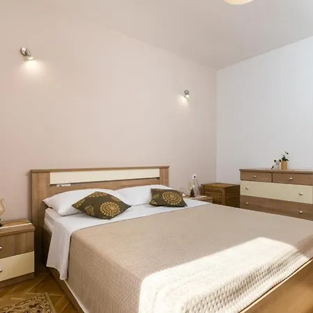 Oliva- Two Bedroom With Balcony And Sea View